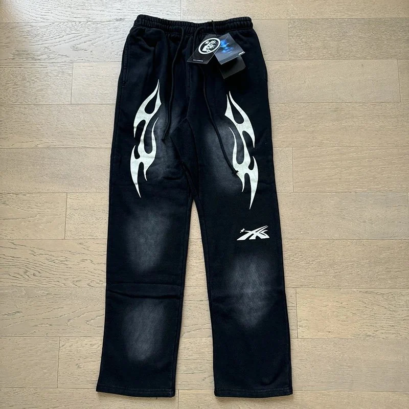 Pantalón Hellstar flare — Detalle de la textura