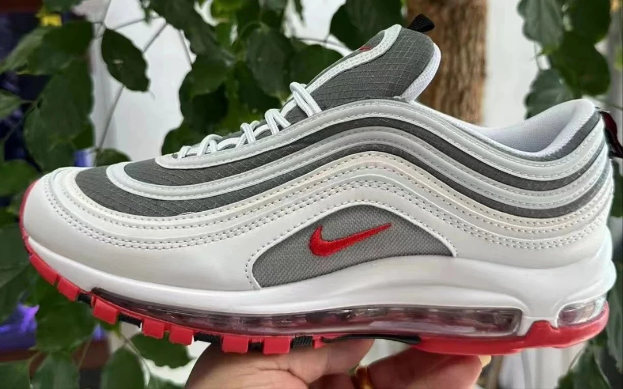 Zapatillas Nike Air Max 97 Silver Bullet — Detalle de la textura